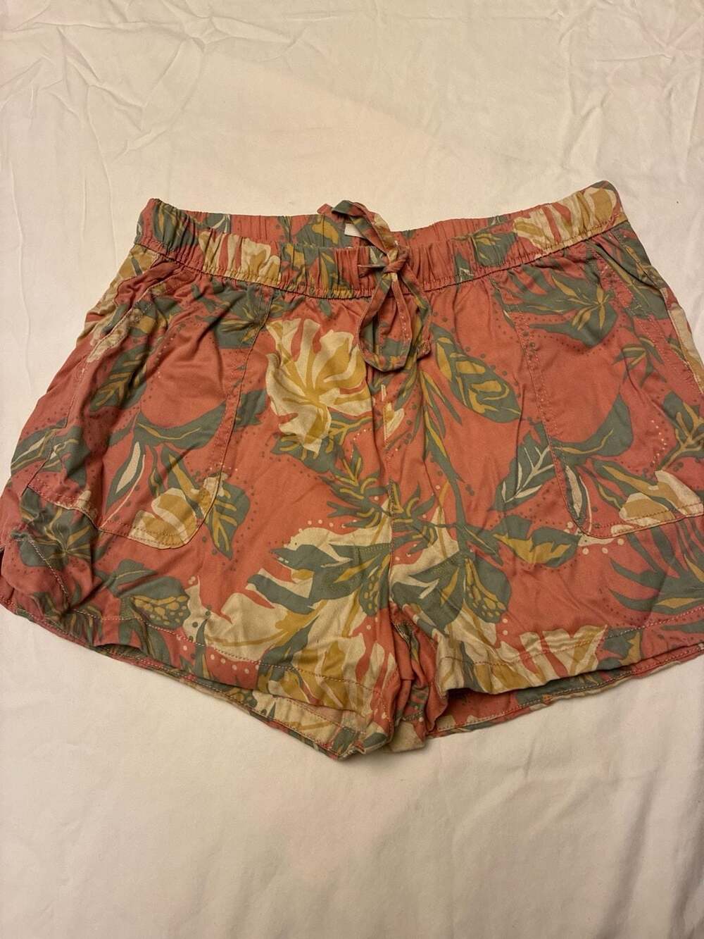 Cynthia Rowley 100% Lyocell Coral Tropical Floral Drawstring Shorts Size Large - Picture 1 of 7